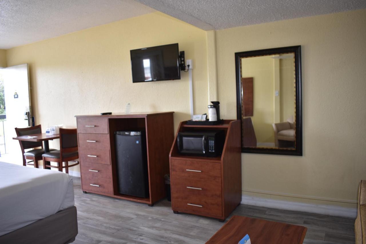 Days Inn By Wyndham Wildwood I-75 Dış mekan fotoğraf