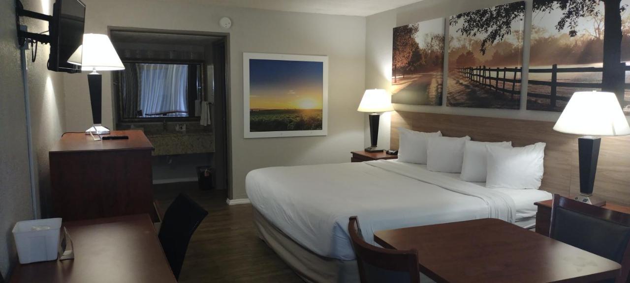 Days Inn By Wyndham Wildwood I-75 Dış mekan fotoğraf