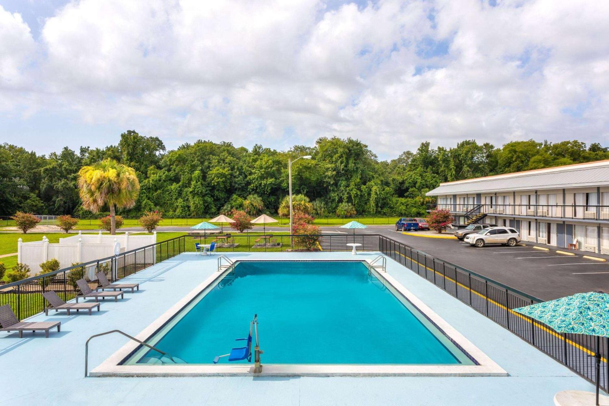 Days Inn By Wyndham Wildwood I-75 Dış mekan fotoğraf